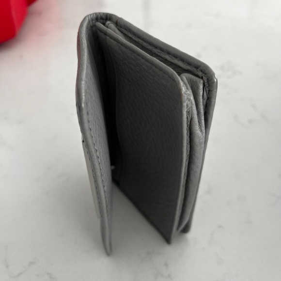 SOLD-Marc by Marc Jacobs wallet ( excellent condition) - Picture 4 of 5